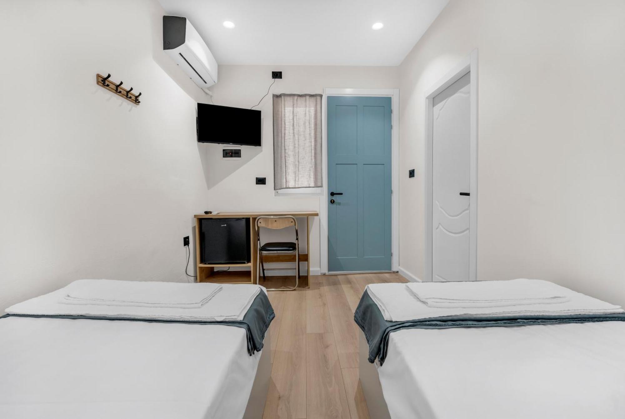 The Nook City Centre En Suite Берат Екстериор снимка
